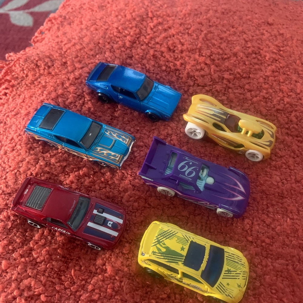 Mattel Hot Wheels - Six Vintage Cars with a variety of years and models